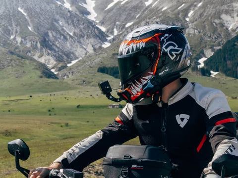 How does wireless helmet intercom work? 3 techs explained