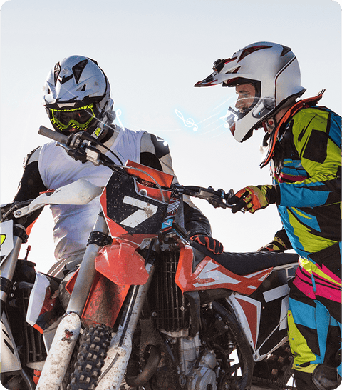 Use Moman H2S to share music with fellow motorcycle rider